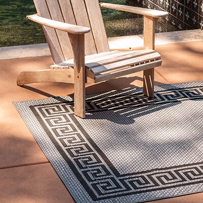 Image with missing alt attribute found on rugs.com