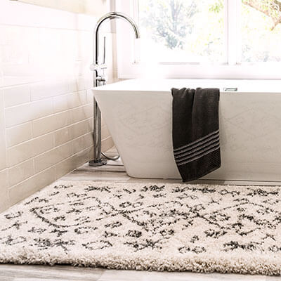 Image with missing alt attribute found on rugs.com