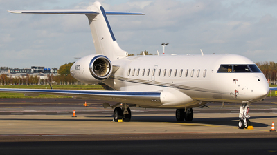 N18CZ - Bombardier BD-700-1A10 Global 6000 - Private