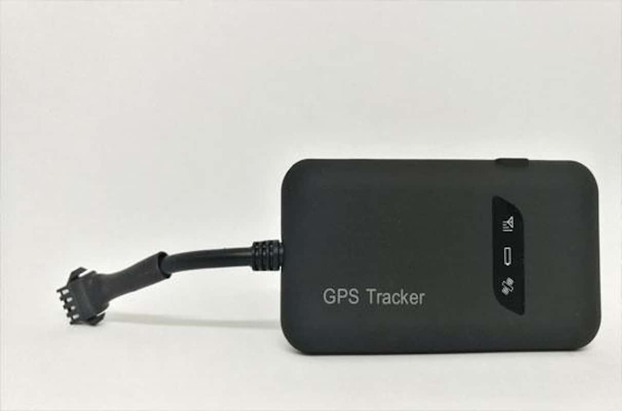 Image with missing alt attribute found on awemark.com