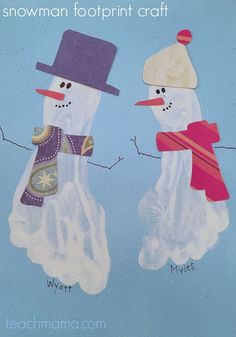Looking for some fun kids craft ideas and activities for the kids to do this winter? How TOTALLY adorable are these little footprint snowmen? This is the perfect wintertime craft for kids when you're stuck inside!  #craft #craftideas #kidscrafts #kids #easycrafts #kidsactivities #paint #craftsforkids