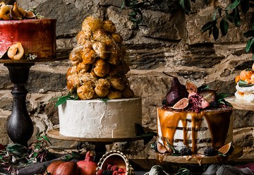 Fall Wedding Cake Ideas That Will Wow Your Guests