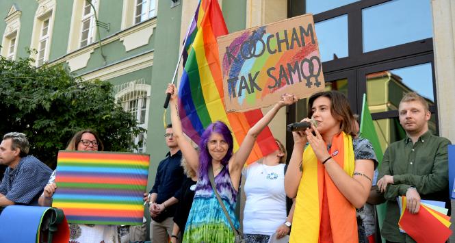 Image with missing alt attribute found on polityka.pl