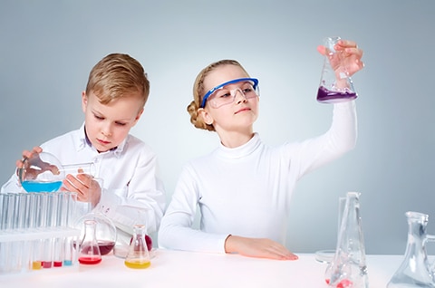 Warsztaty &bdquo;mały chemik&rdquo; dla dzieci