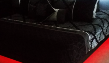 DIY-Floating-Bed