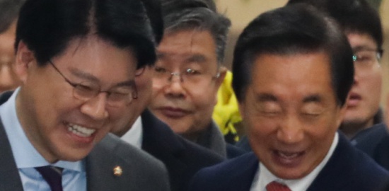 &lsquo;KT 부정 채용 청탁 의혹&rsquo; 김성태 무죄