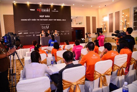 Tổ chức sự kiện