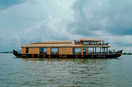 3 Bedroom Premium Houseboat