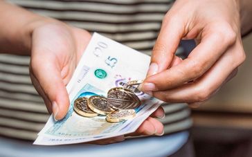 ロンドン短期滞在中に有り金を盗まれて無一文に&hellip;&hellip;「軽犯罪は捜査しま...