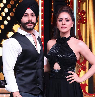 Shraddha Arya engagement