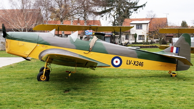 LV-X246 - Miles M14A Magister - Private