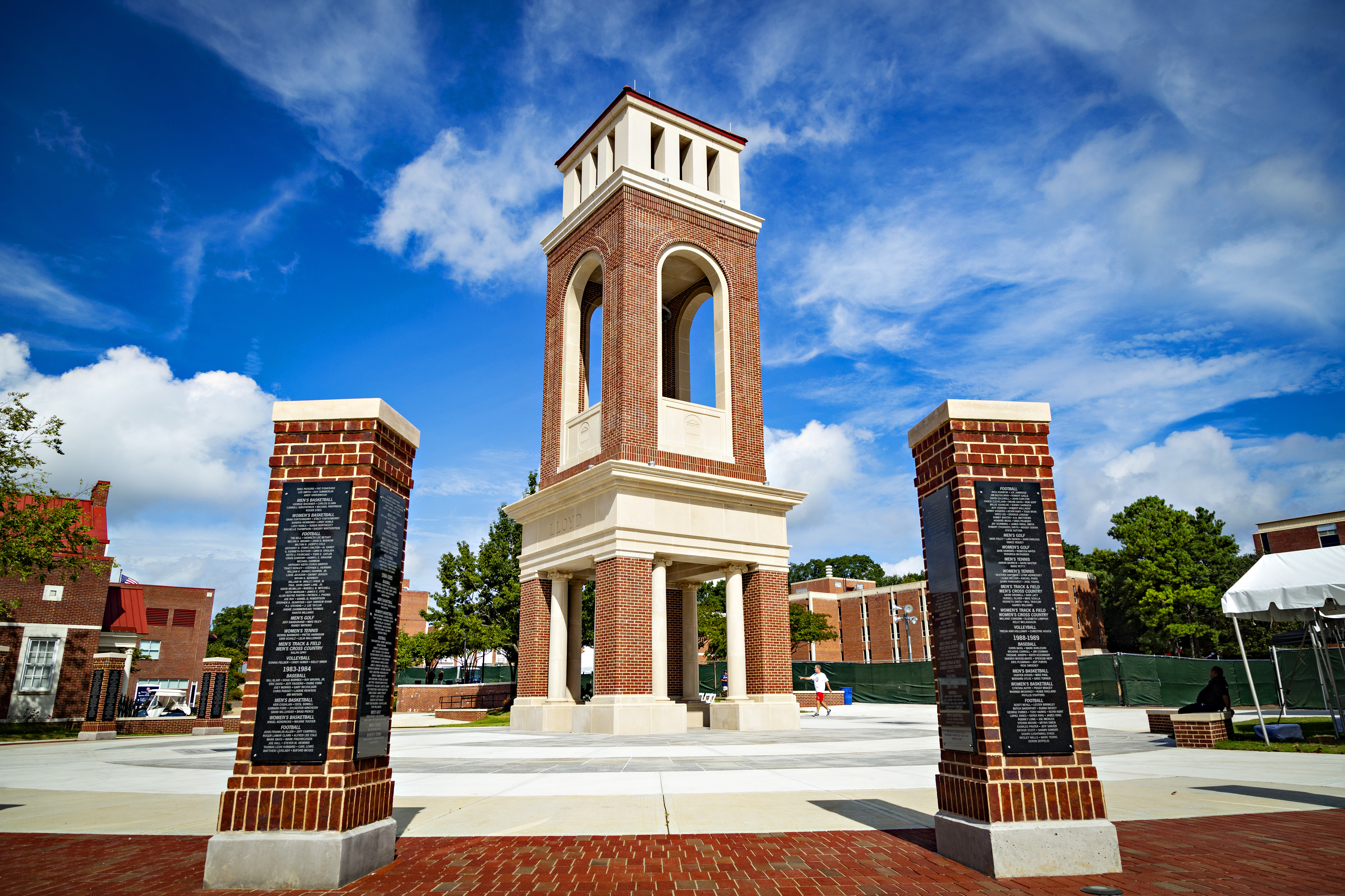 Southern Illinois v Mississippi