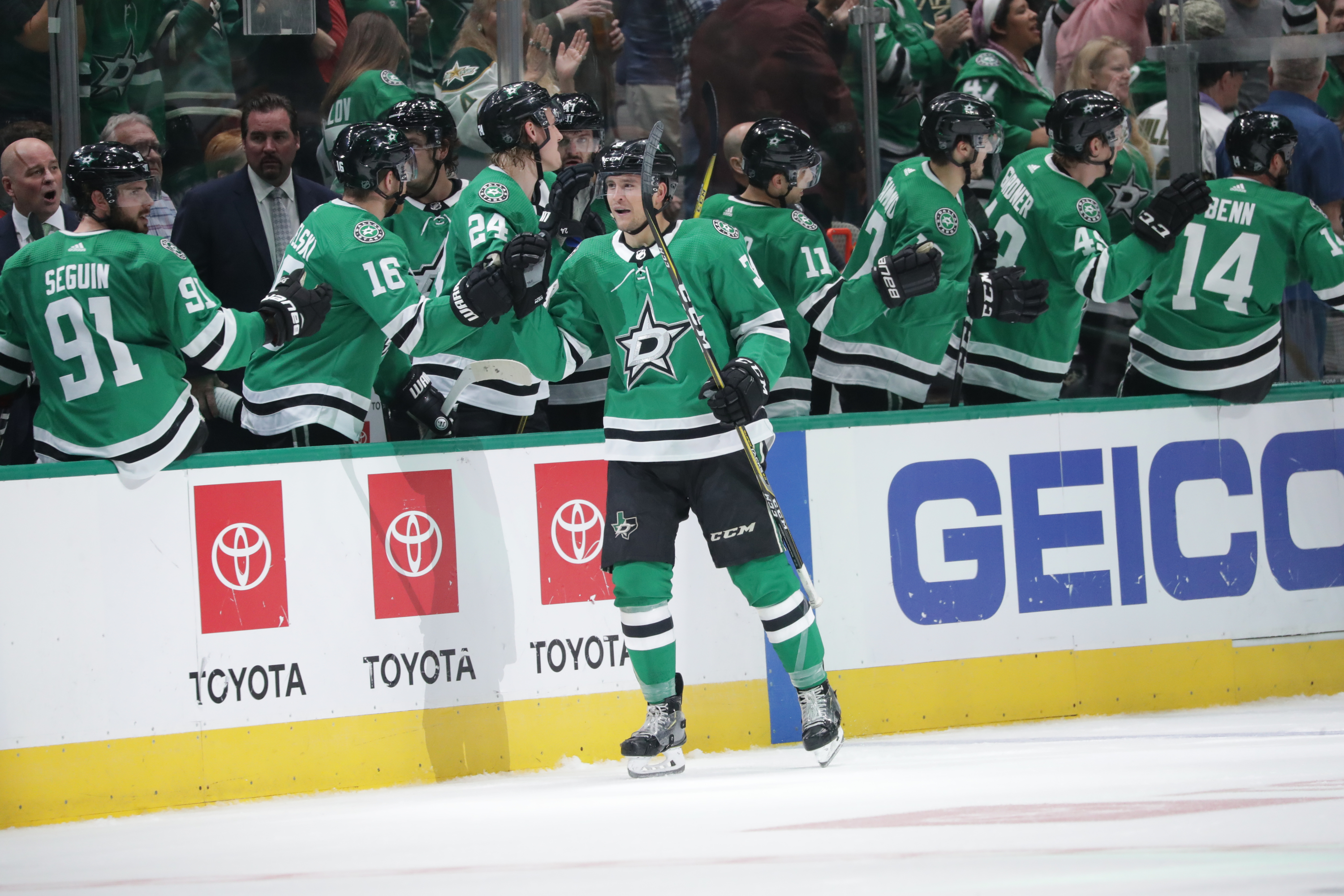 Calgary Flames v Dallas Stars