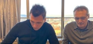 Mandzukic'in yeni takımı resmileşti