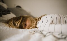 Никакого спорта и телефонов: что нельзя делать перед сном, чтобы нормально спать