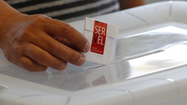 Oposici&oacute;n coincide en rebajar la edad para votar en proceso constituyente