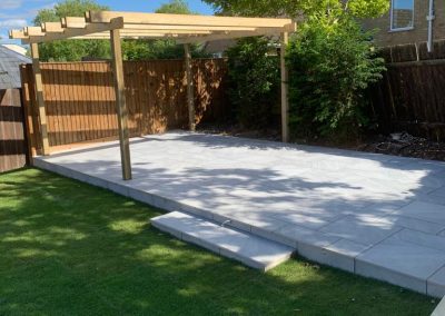 landscaping project in the cotswolds with paving