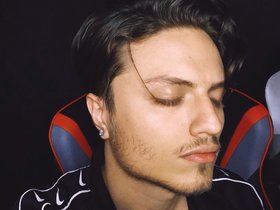 Image with missing alt attribute found on radiojavan.com