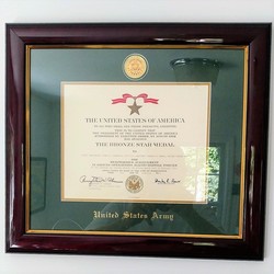 Image with missing alt attribute found on diplomaframe.com
