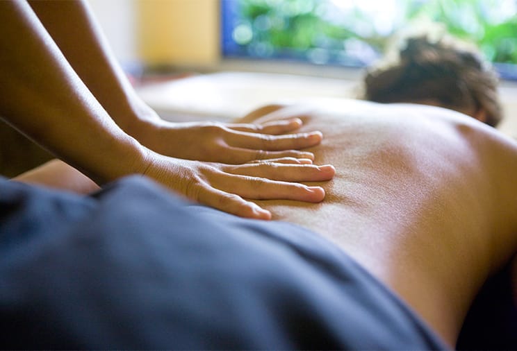 Image with missing alt attribute found on massagebook.com
