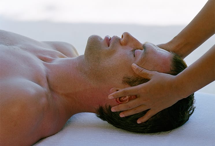 Image with missing alt attribute found on massagebook.com