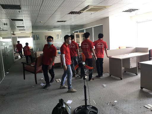 Một đội ngũ nh&acirc;n vi&ecirc;n kĩ thuật nhiều năm kinh nghiệm l&agrave;m việc