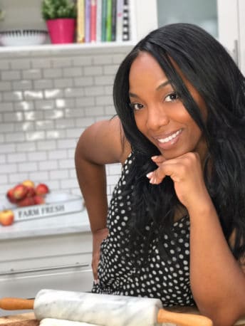 meet-monique