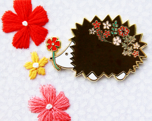 Hedgie Floral Needle Minder