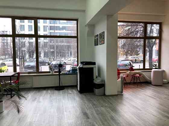 Lokal handlowy, Domaniewska Warszawa