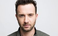 Get to Know Eddie Kaye Thomas - "Paul Finch" From American Pie