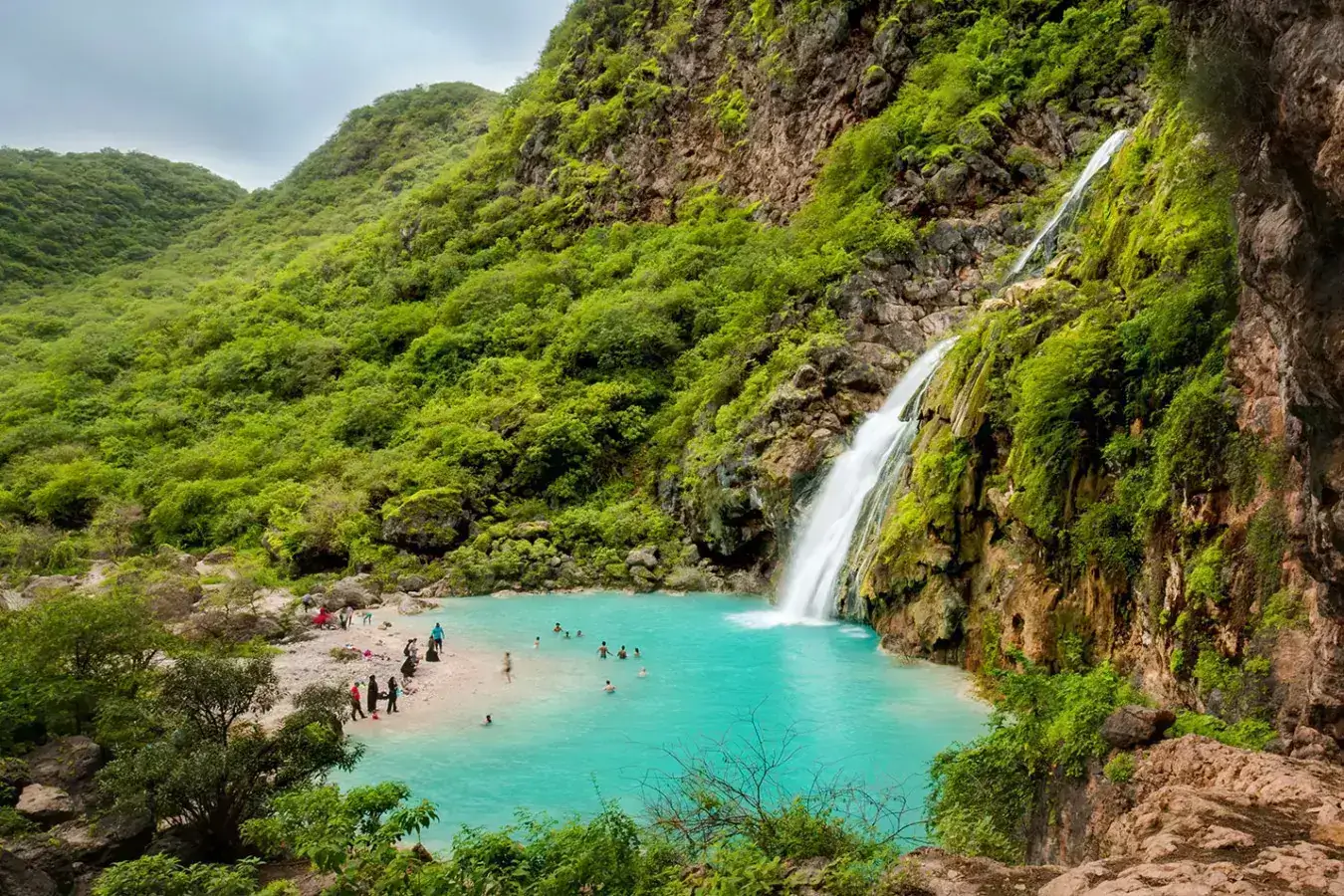 Image with missing alt attribute found on go-oman.com