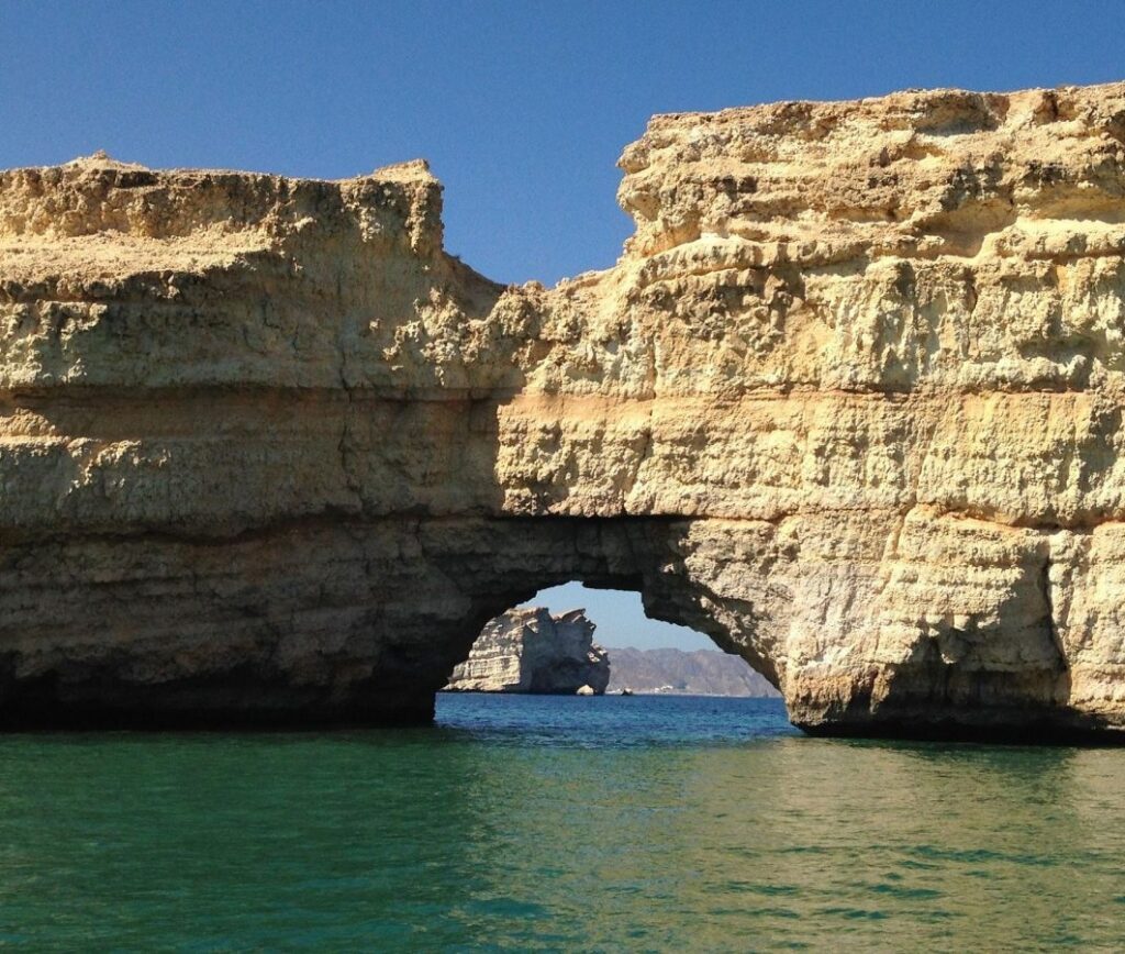 Image with missing alt attribute found on go-oman.com