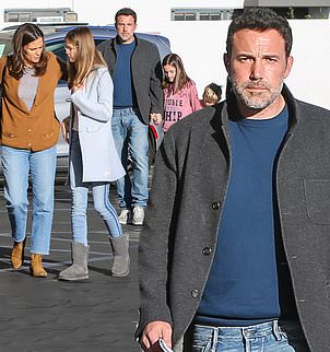 Image with missing alt attribute found on dailymail.com