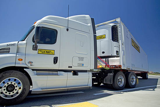 Image with missing alt attribute found on jbhunt.com