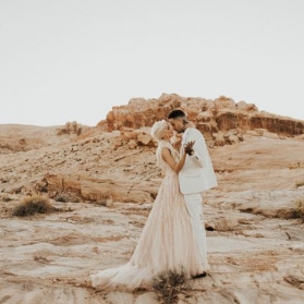 Image with missing alt attribute found on junebugweddings.com