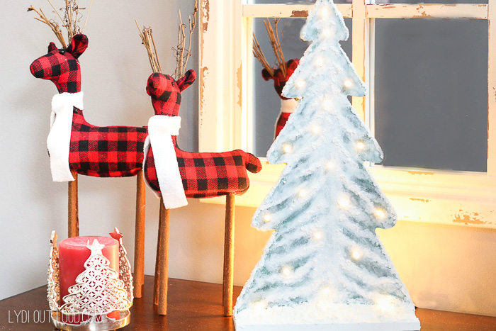 DIY Snowy Wood Christmas Tree