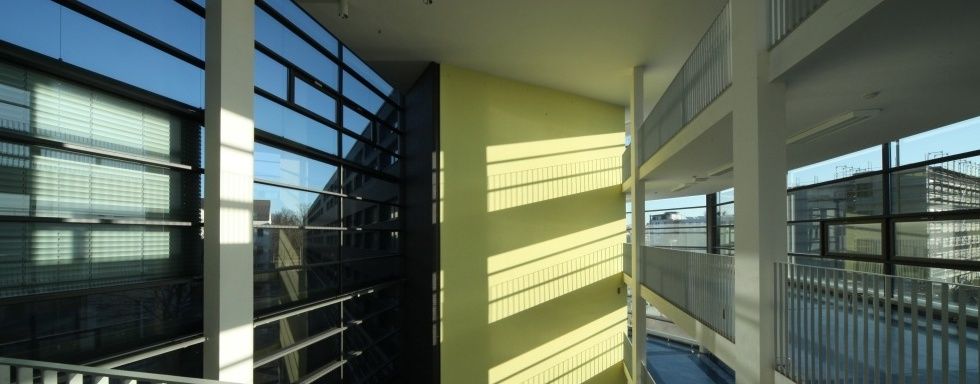 Image with missing alt attribute found on mba-uni.de
