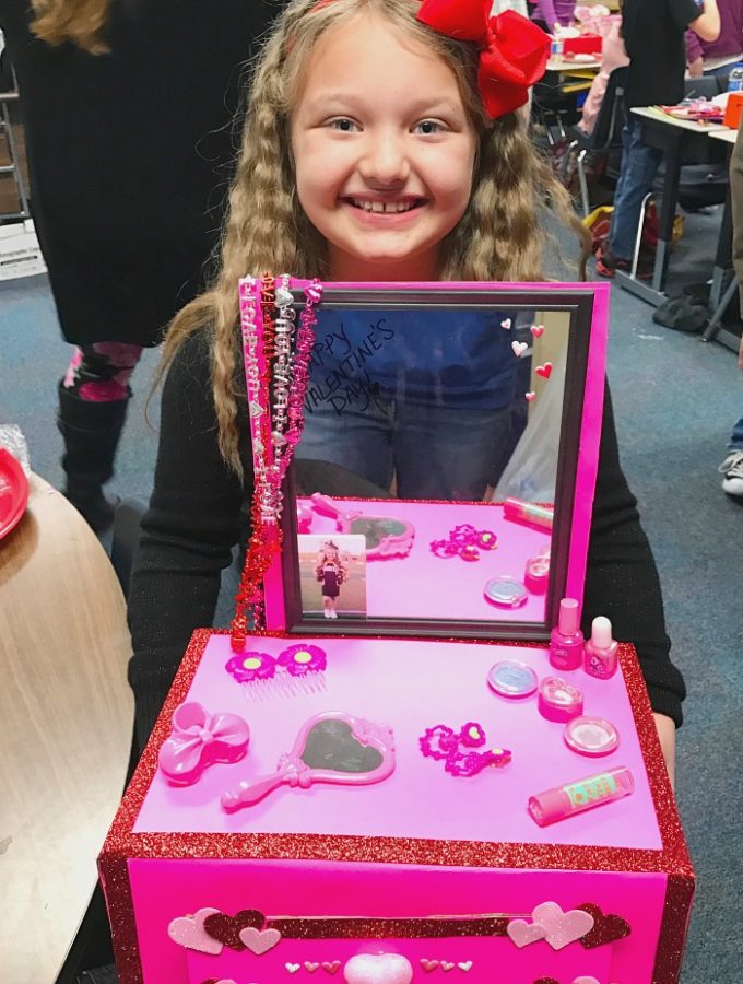 Vanity Valentine Day Box Idea for Girls