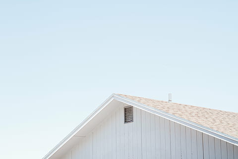 white, house, beige, roof, architecture, building, blue, building exterior, built structure, sky, clear sky, copy space, low angle view, day, nature, high section, no people, city, residential district, modern, sunny, outdoors, building feature, luxury, corrugated, 5K, CC0, public domain, royalty free