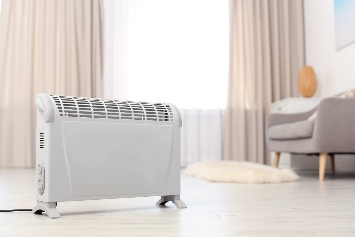 test Twitter Media - Electric Safety Tip 🔌 Always place a space heater on a level, hard surface and keep anything flammable (paper, clothing, bedding curtains, or upholstery) at least 3 feet away from the unit. Always turn off your space heater before leaving the room. https://t.co/xE00B1irRW https://t.co/JNsBb6jcVq