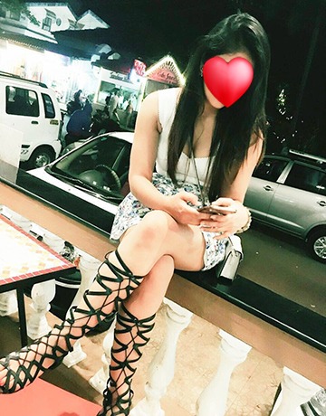 ishika glamour babe