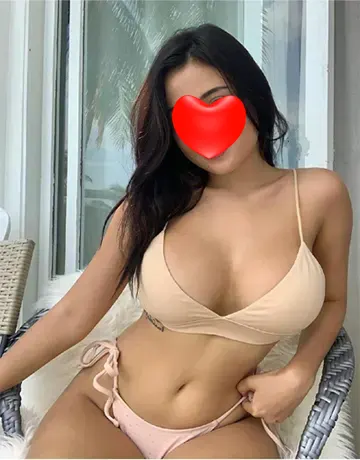 jenifer seductive model