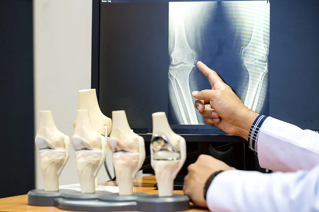 Image with missing alt attribute found on priyushhospital.com