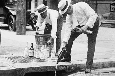 When Americans said goodbye to alcohol, 1920-1933