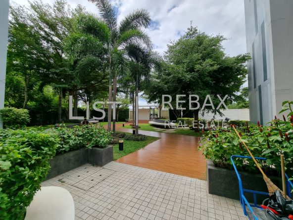 Image with missing alt attribute found on rebax-realestate.com