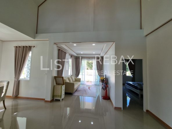 Image with missing alt attribute found on rebax-realestate.com