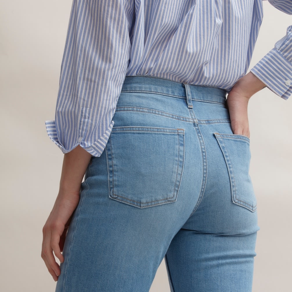 Image with missing alt attribute found on everlane.com