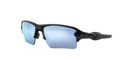 Image with missing alt attribute found on sunglasshut.com