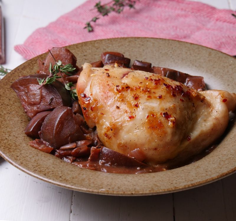 This 4-ingredient Slow Cooker Chicken Is A Guaranteed Hit Recipe and Video