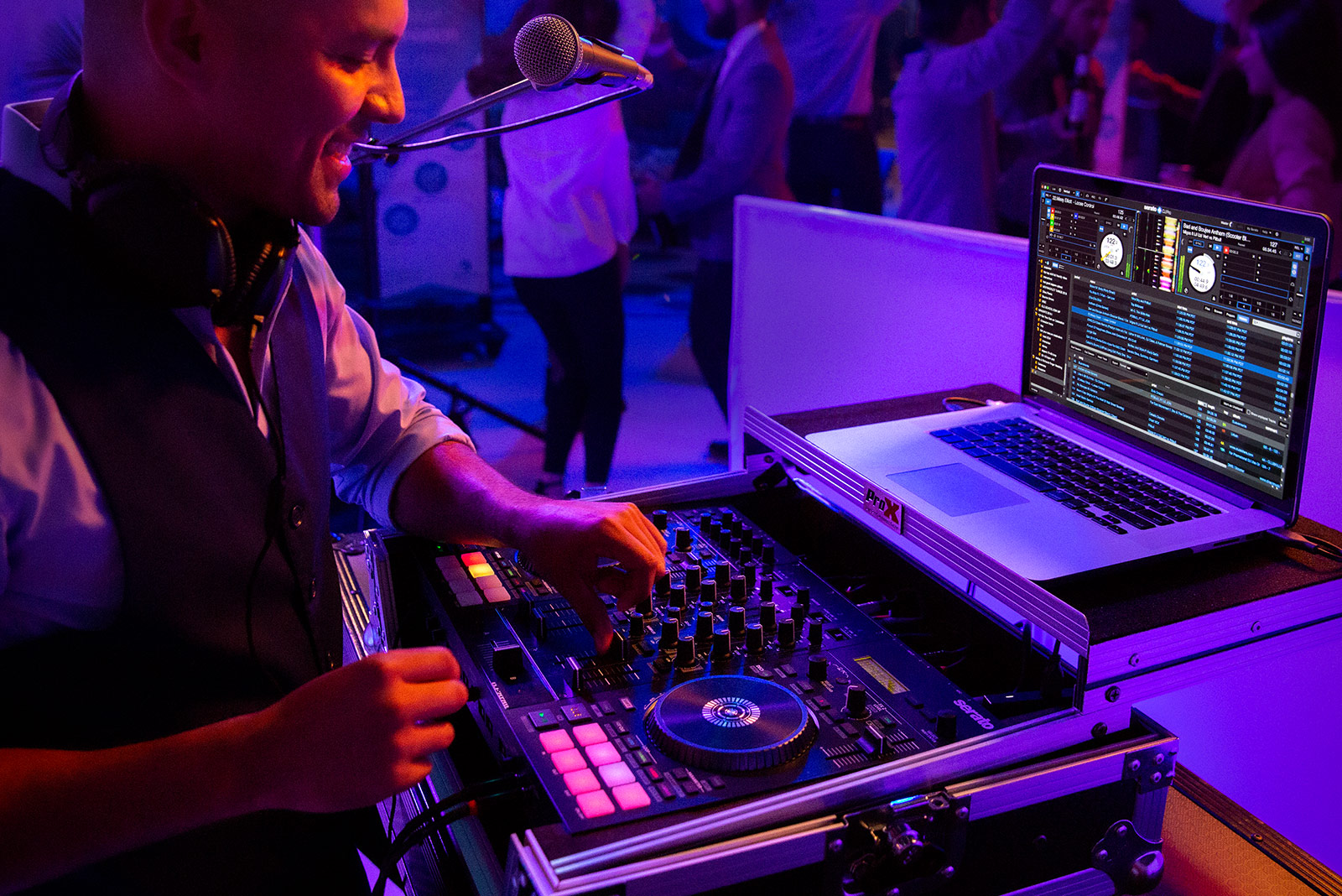 DJ-707M